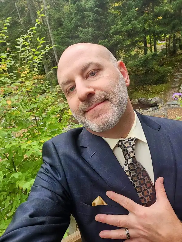 Erik H Marks — Ottawa Wedding Officiant